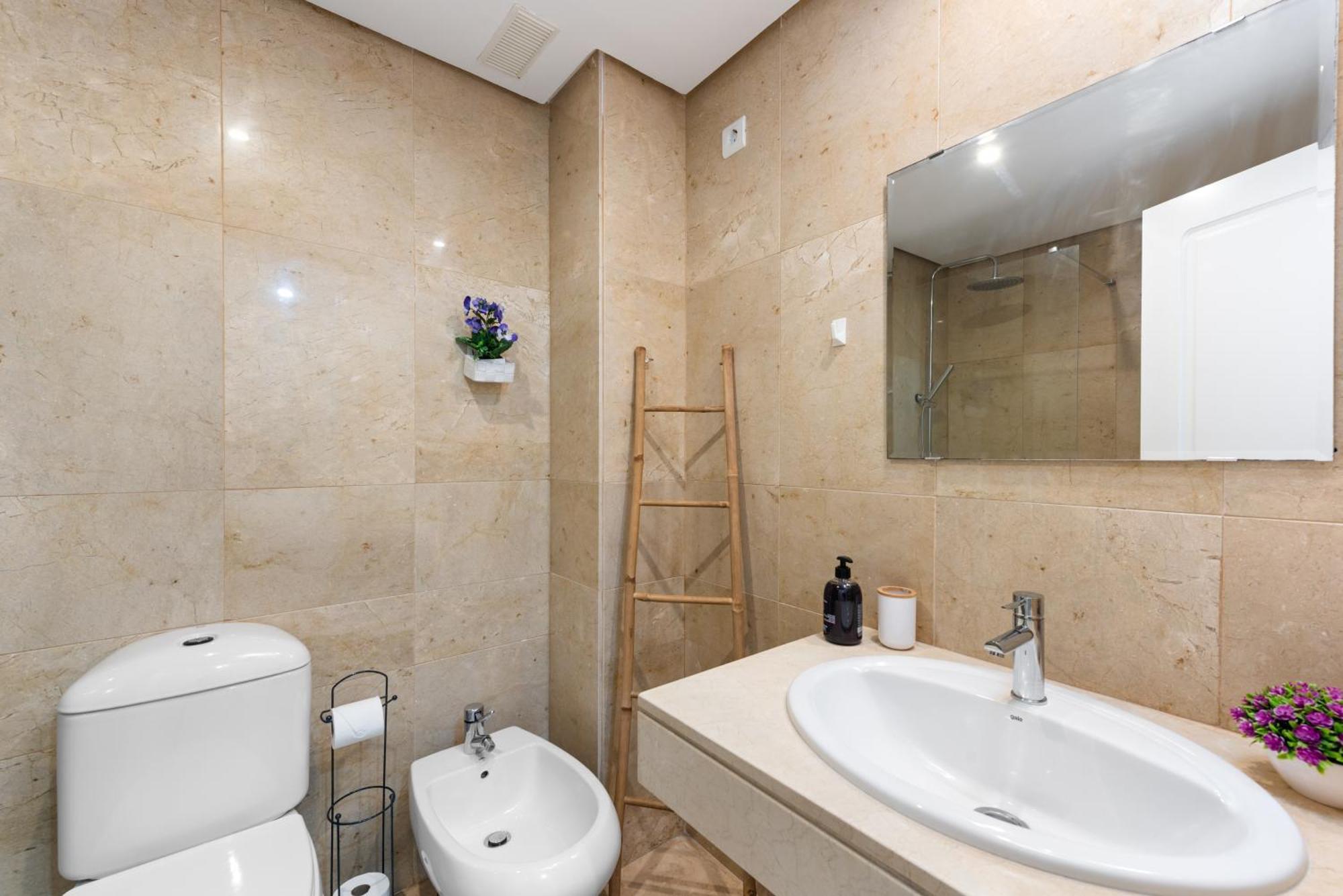 Beach Apartment In La Duquesa Marina Castillo de Sabinillas Exterior photo